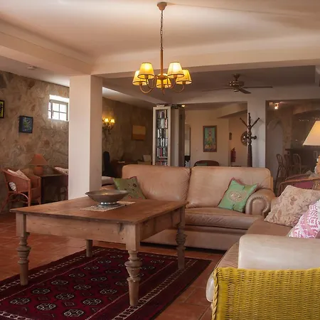 Quinta Soria Moria B&B 타비라